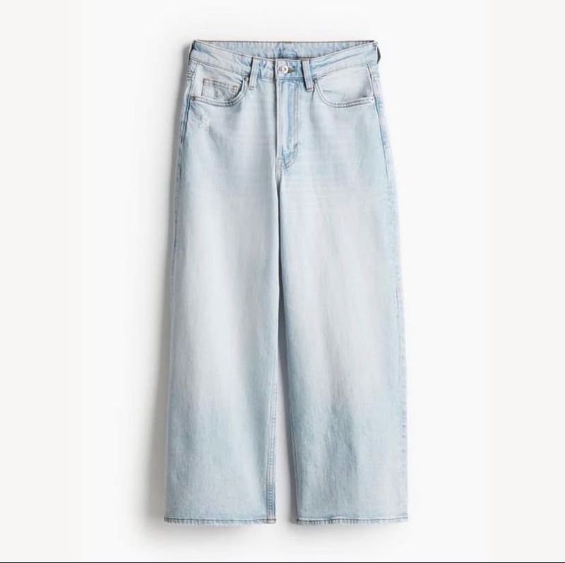 H&amp;M light blue denim jeans