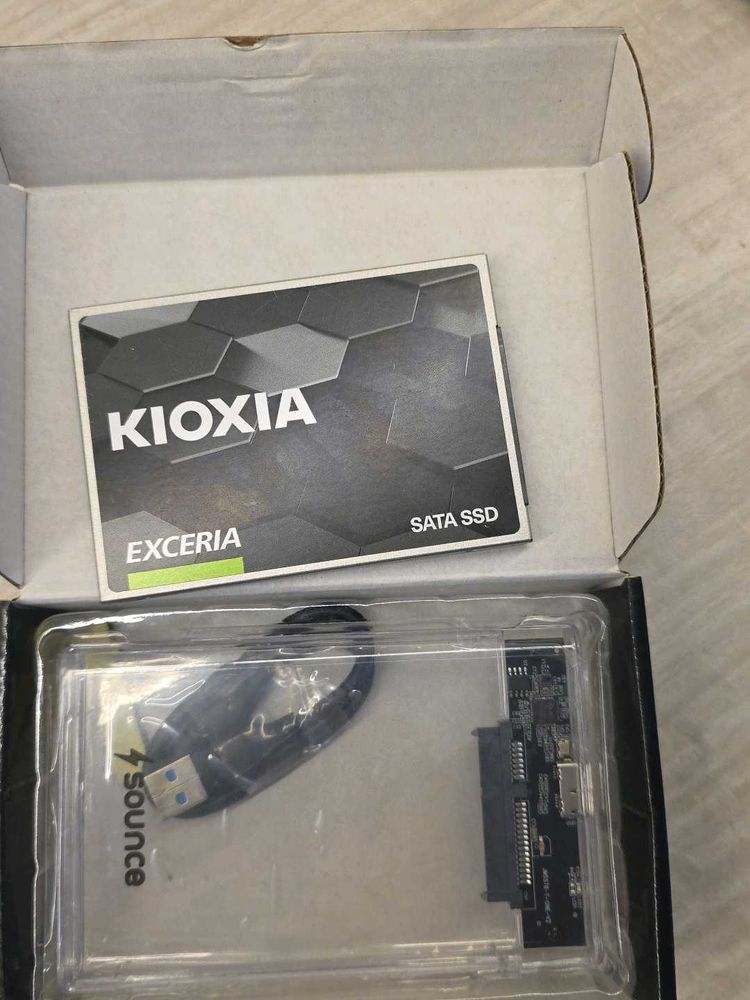 Kioxia Exceria SATA 240gb SSD with Enclosure