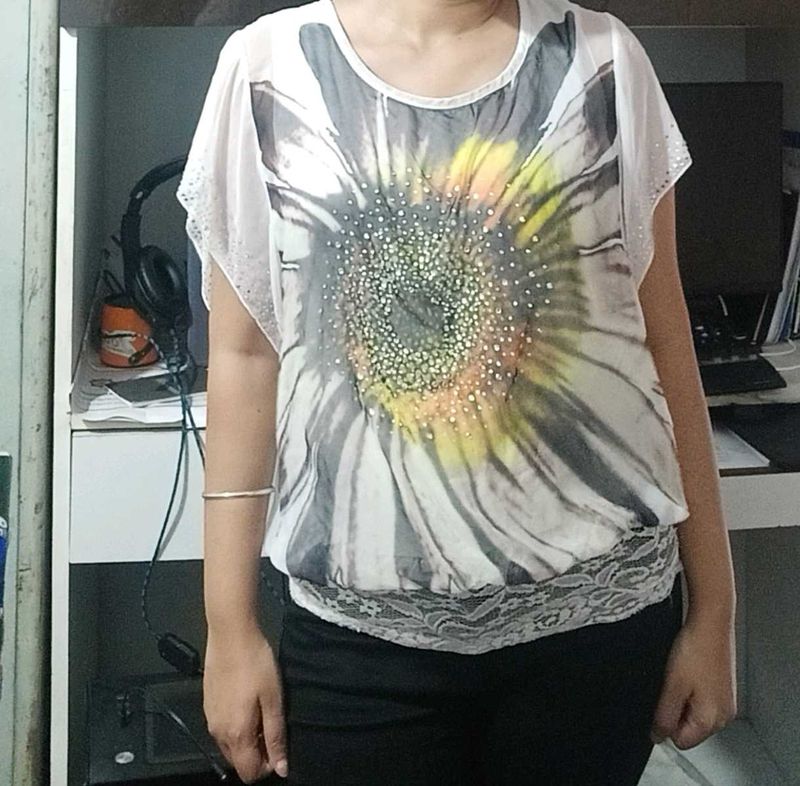 Women's Flowy Floral Top