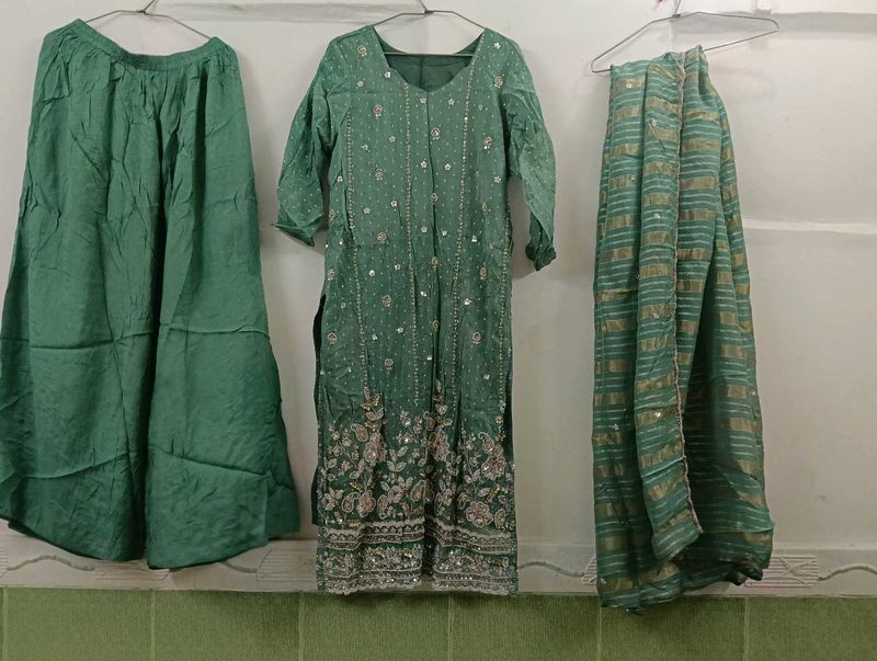Elegant Green Embroidered Kurta Set