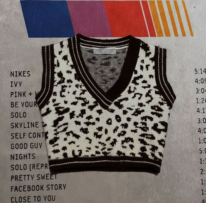 Leopard Print V-Neck Sweater Vest