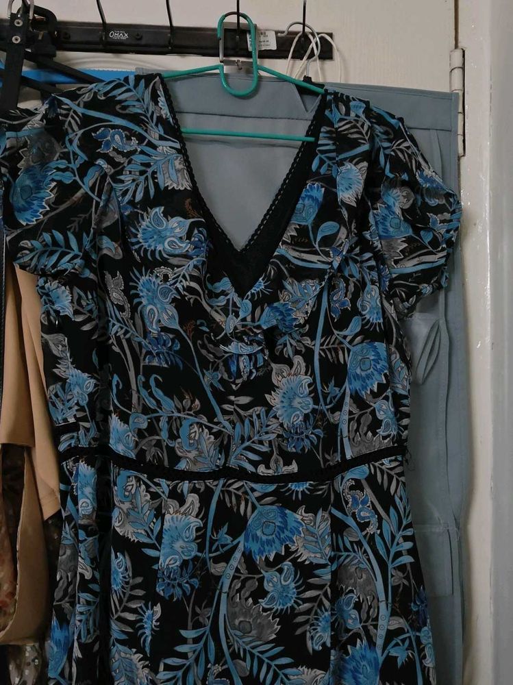 Chic Blue Floral Print Dress