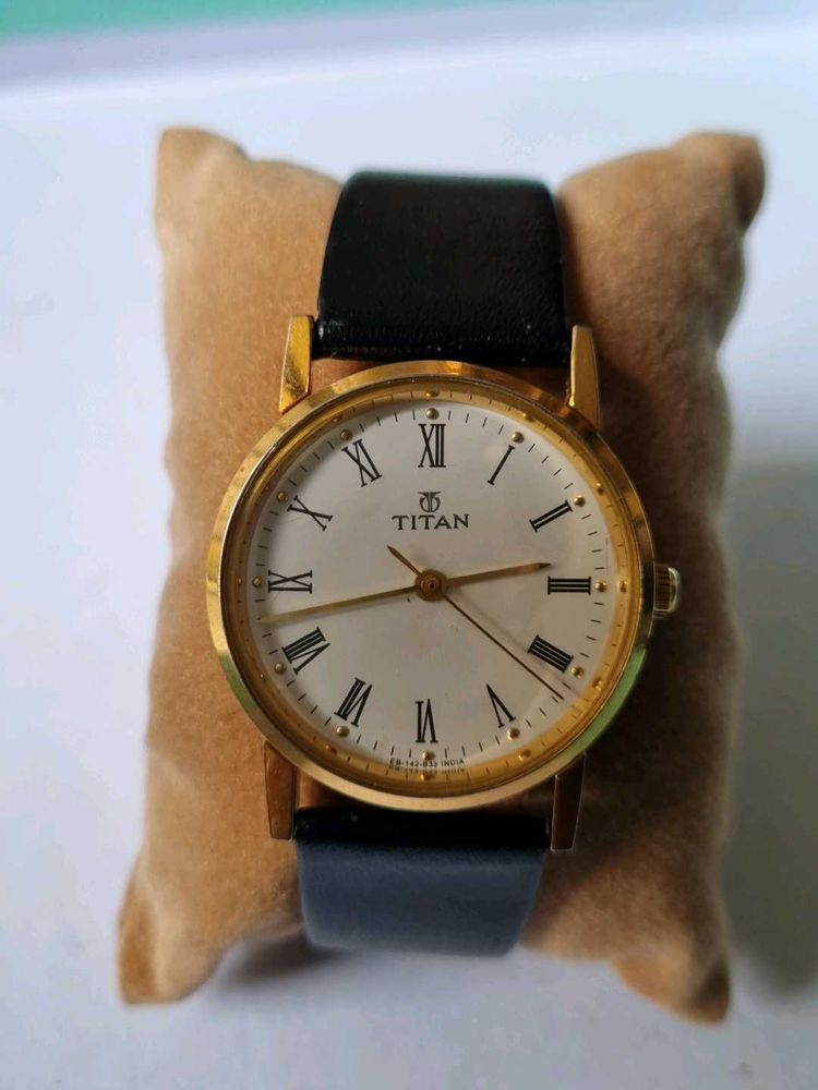 Titan Analog unisex Watch with gold plated
