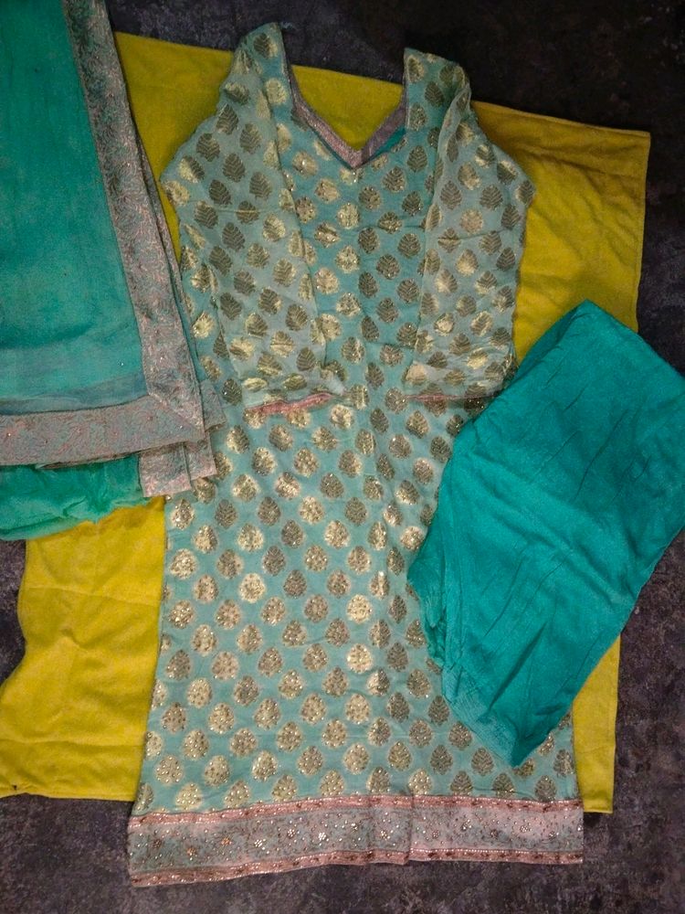 Mehndi Party' Wear Suit