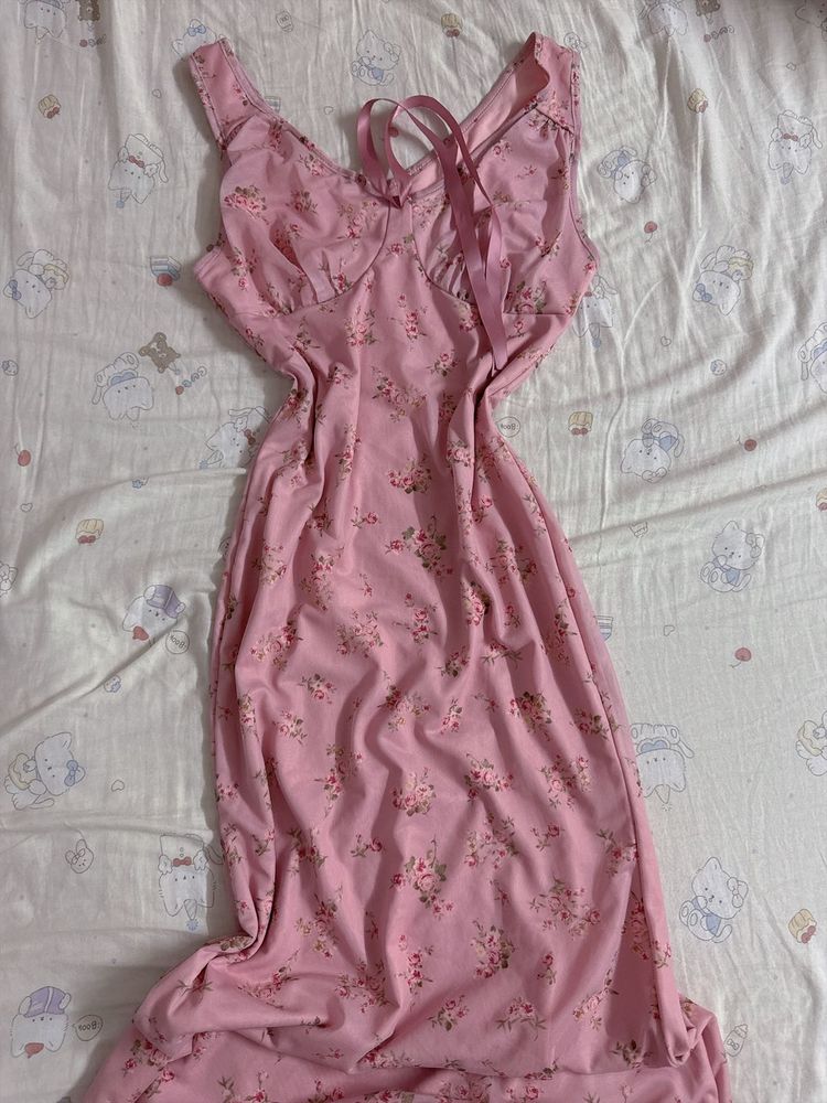 pink dress
