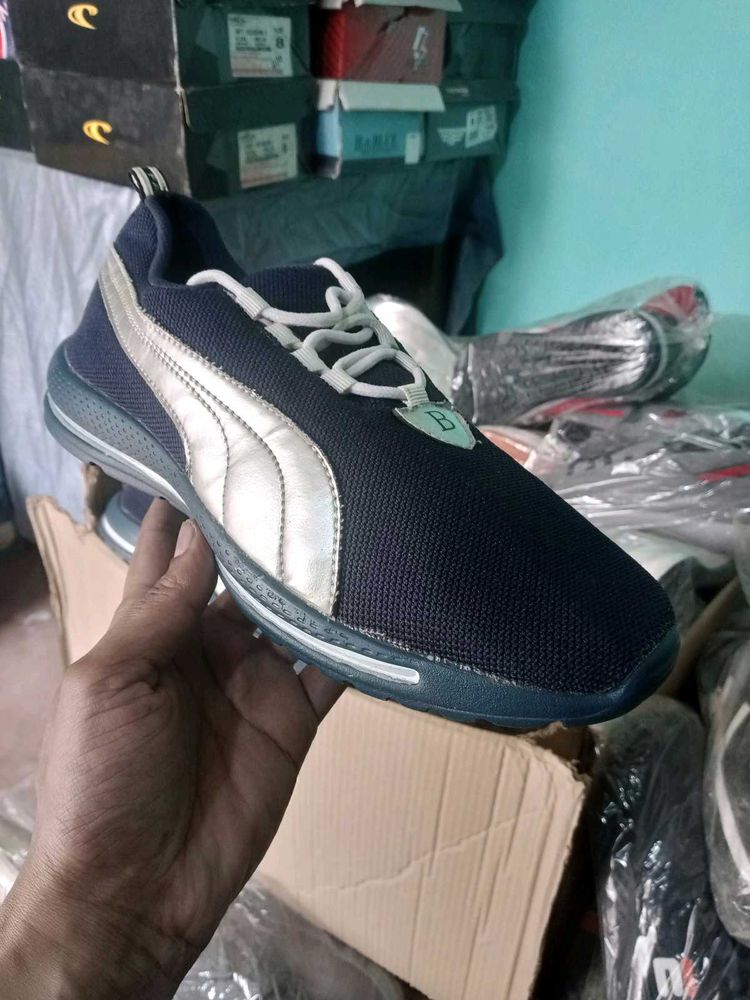 SNEAKERS SHOES FOR MEN.