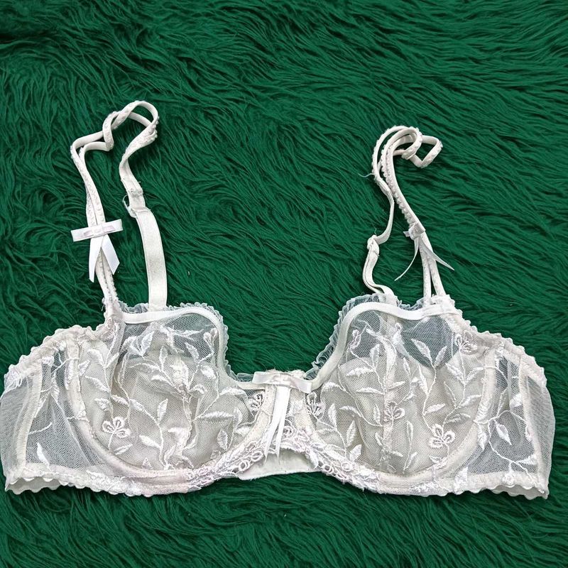 Delicate 🎁🫴🏻Lace Bra