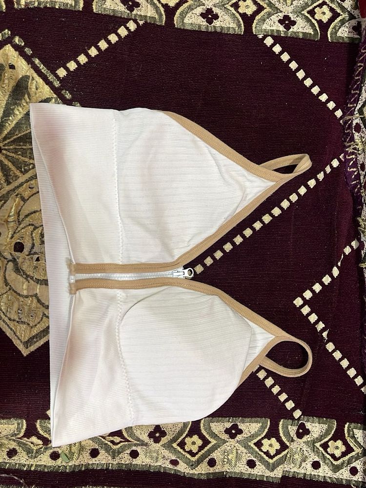 Comfortable White Bra with Zipper