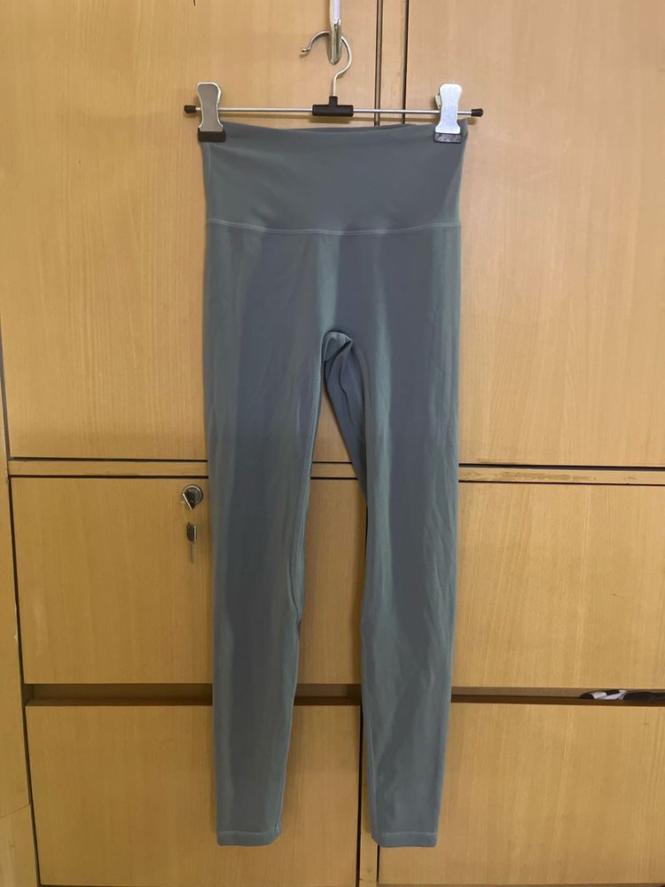 Lululemon Sample Nylon Blend High Stretch Leggings