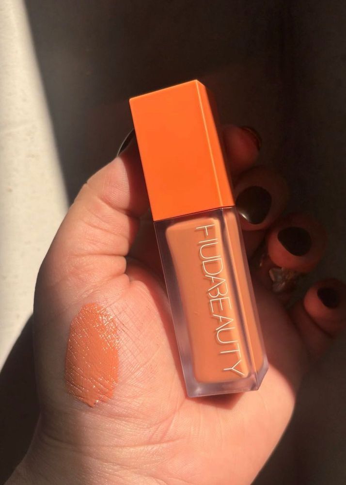 Huda Beauty color corrector - mango