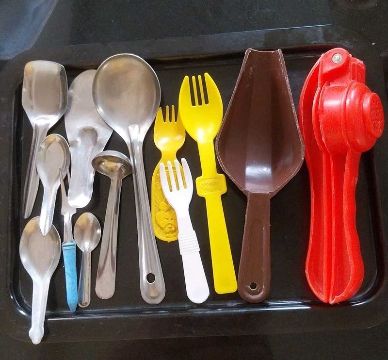 Assorted Kitchen Utensils Set steel plastic