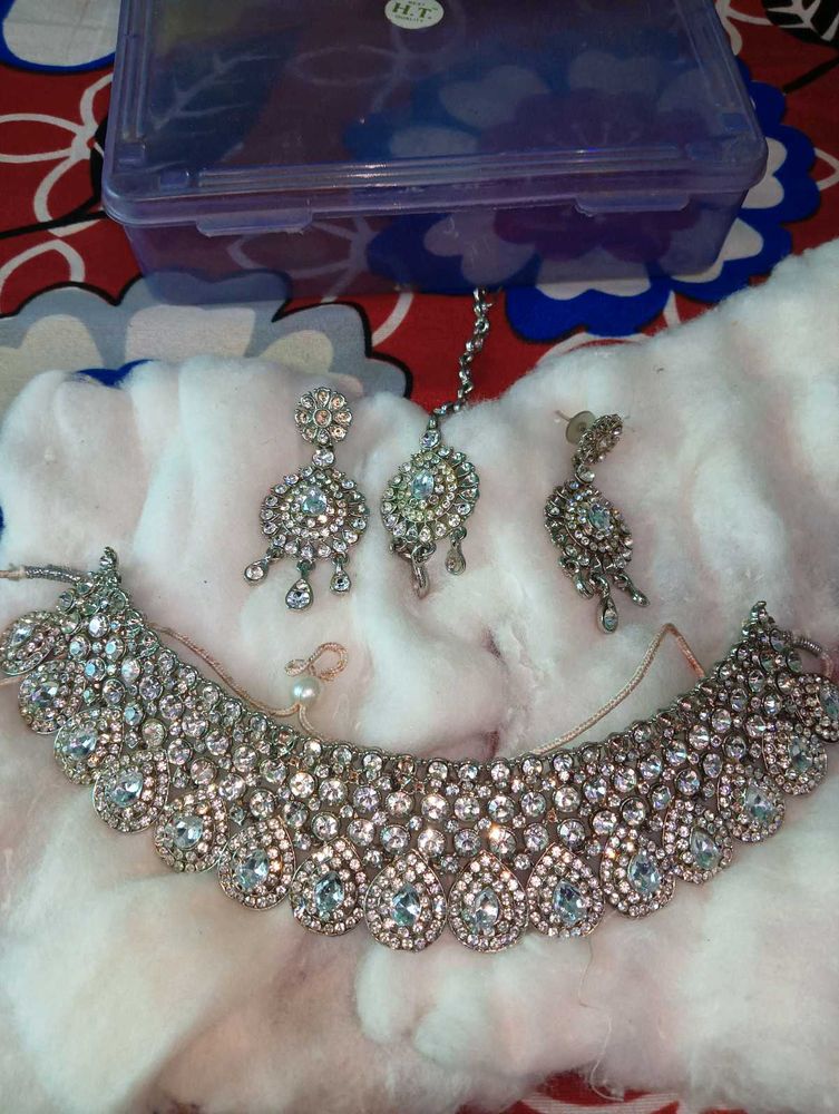 free delivery Stunning Kundan Necklace Set