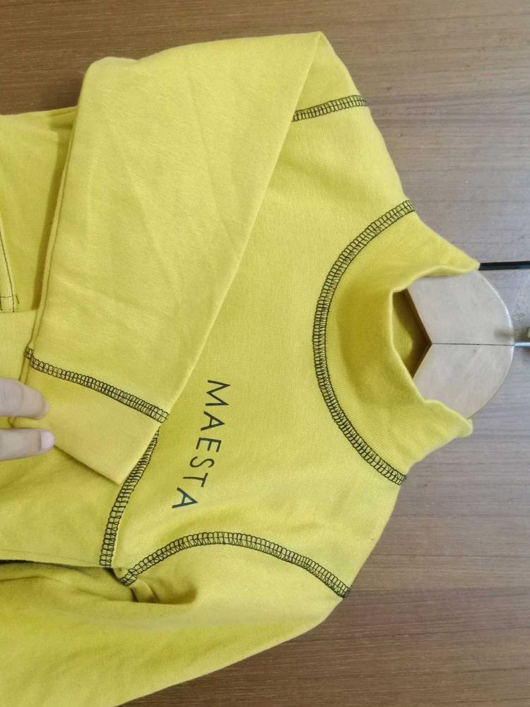 combo MAESTA Yellow Sweatshirt and red