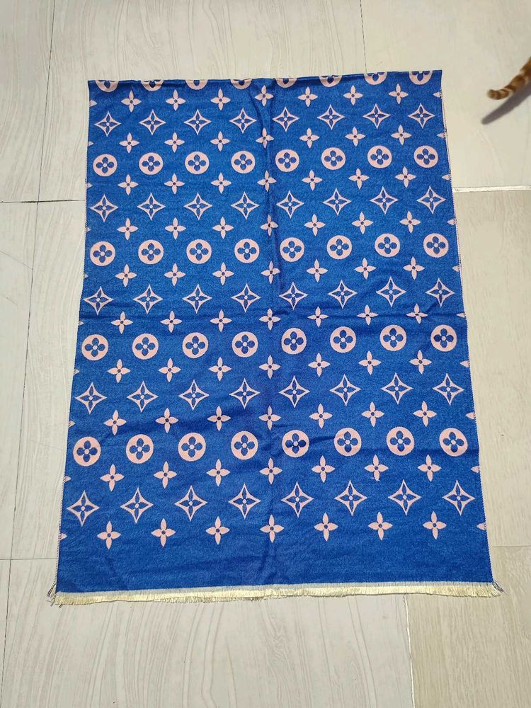 Louis Vuitton iconic Designer Pattern Scarf