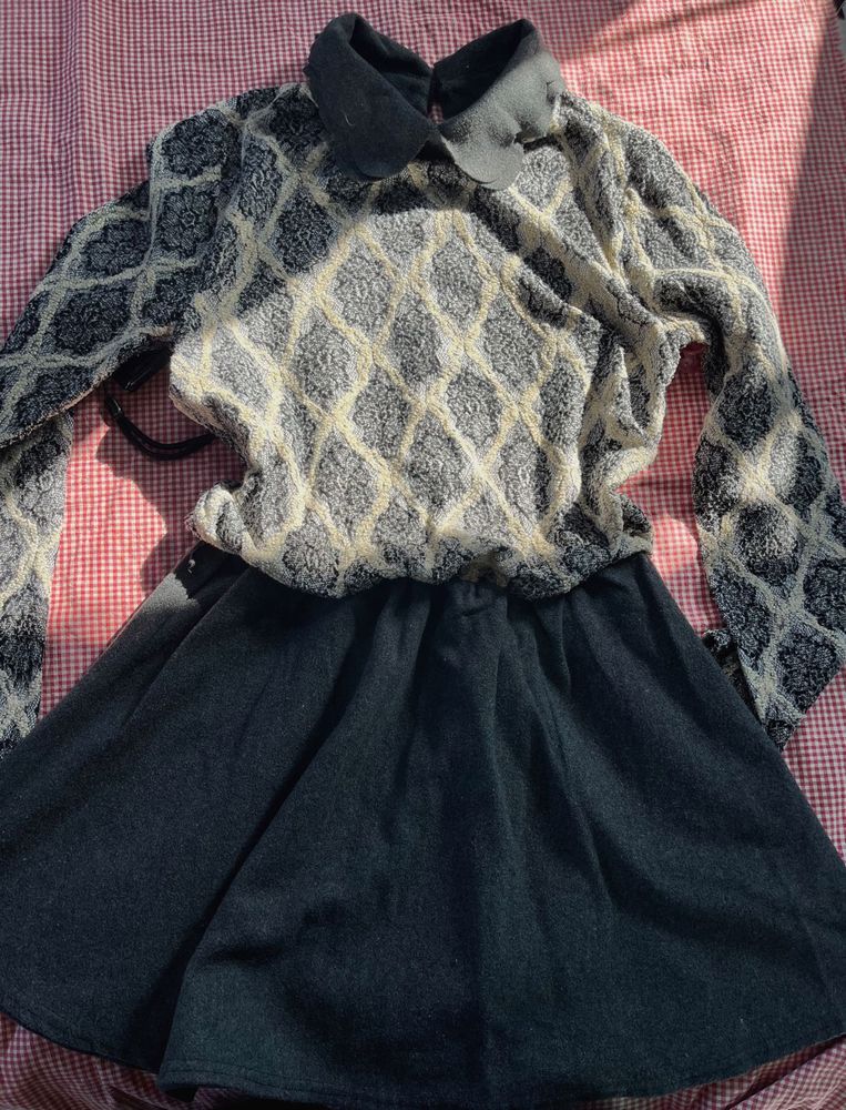 Vintage Knit dress with Scalloped Collar