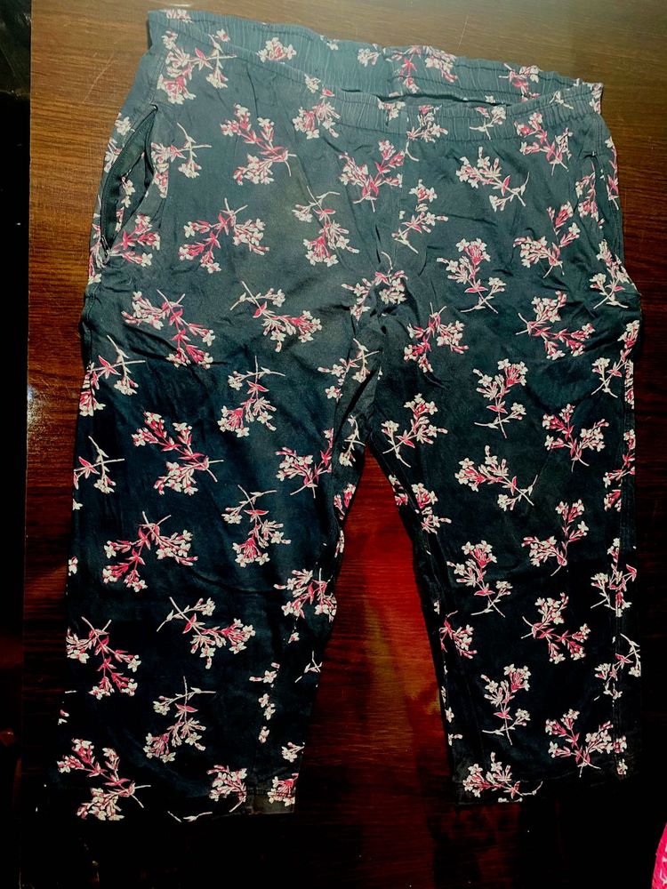 Floral Print Cropped Pants