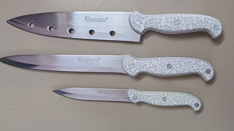 Chef Style Knife With Stand