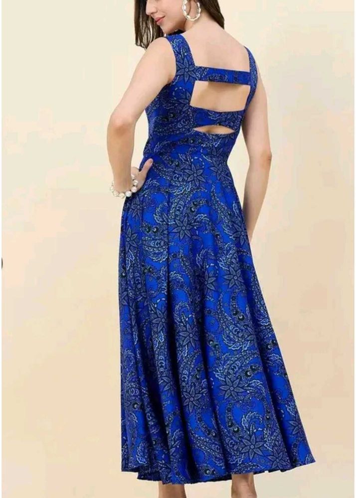 Stunning Blue Paisley Print Maxi Dress