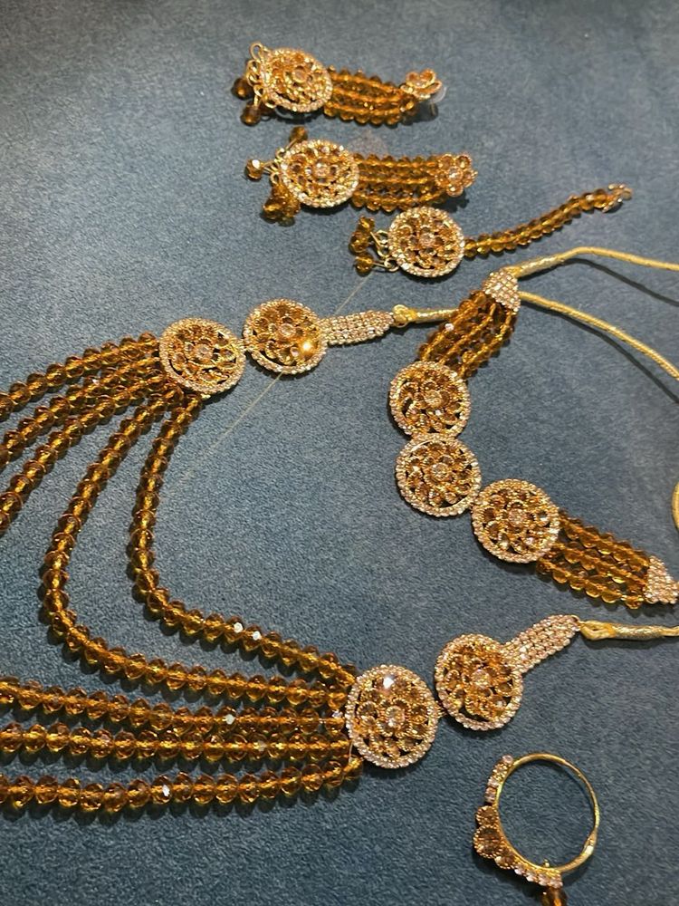 Gold Jewellery Set