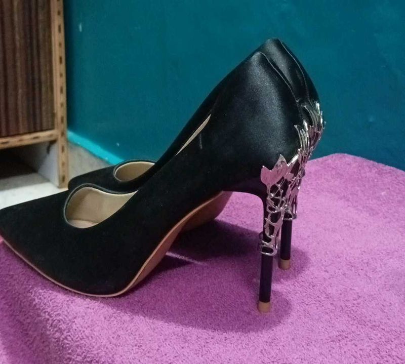 Elegant Black Stiletto Heels