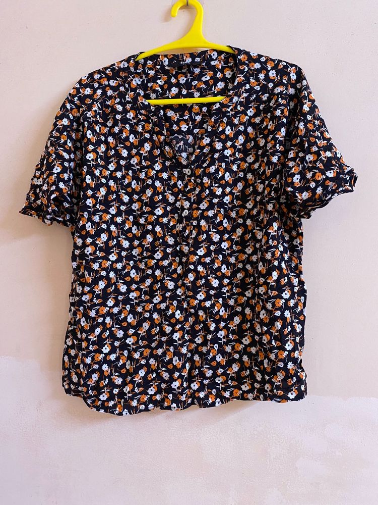 M13- Black Floral Print Top
