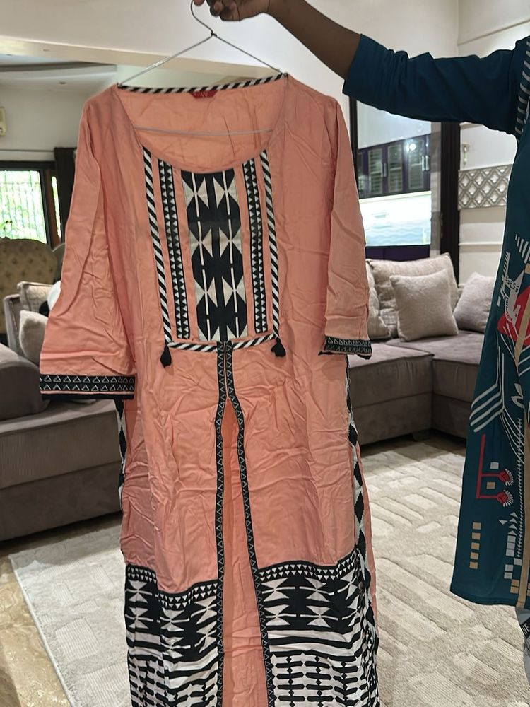 Stylish Peach Kurta with Geometric Print