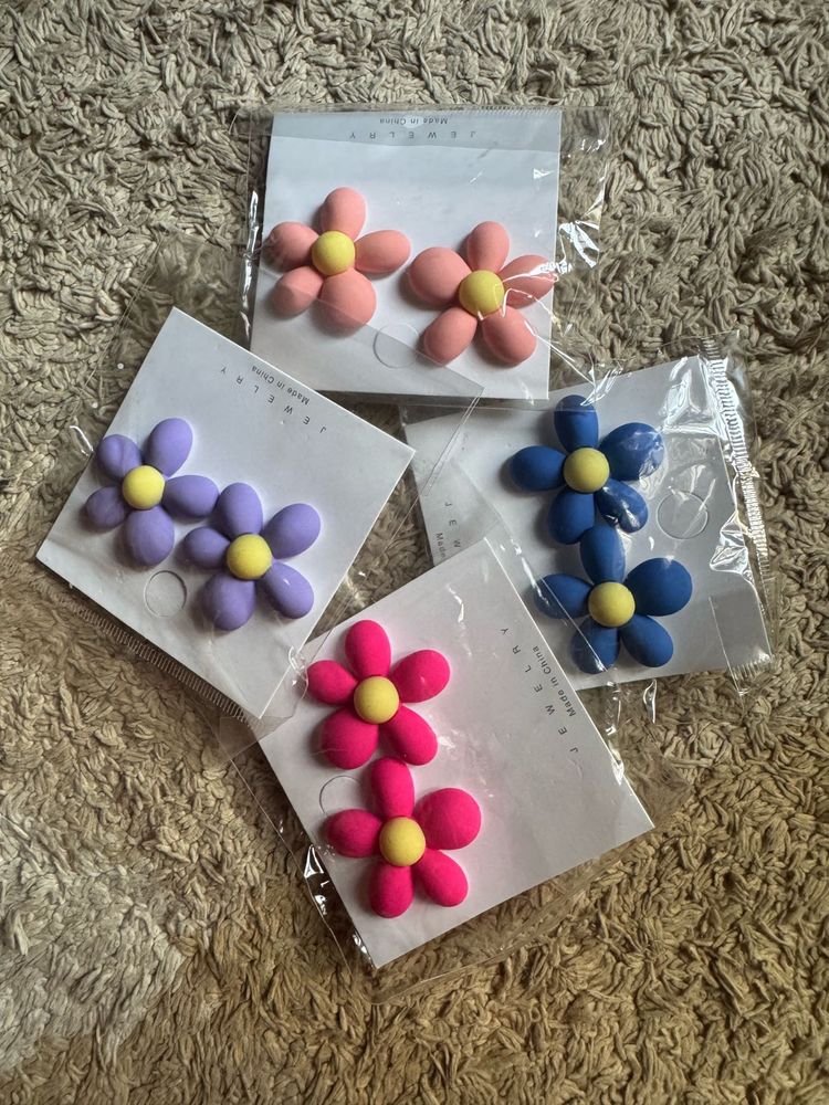 Cute Flower Stud Earrings Set of 4