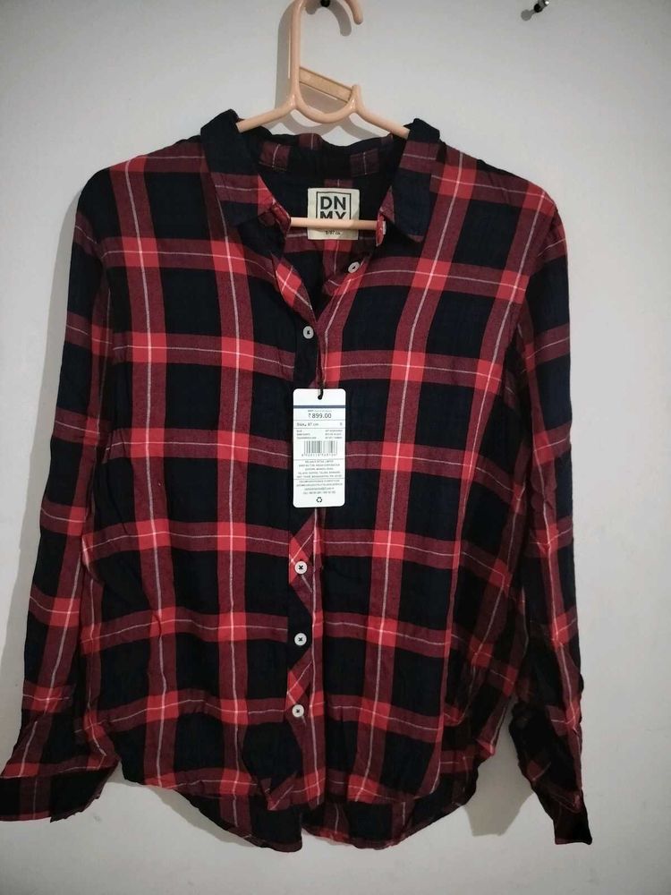Red &amp; Black Plaid Button-Up Shirt