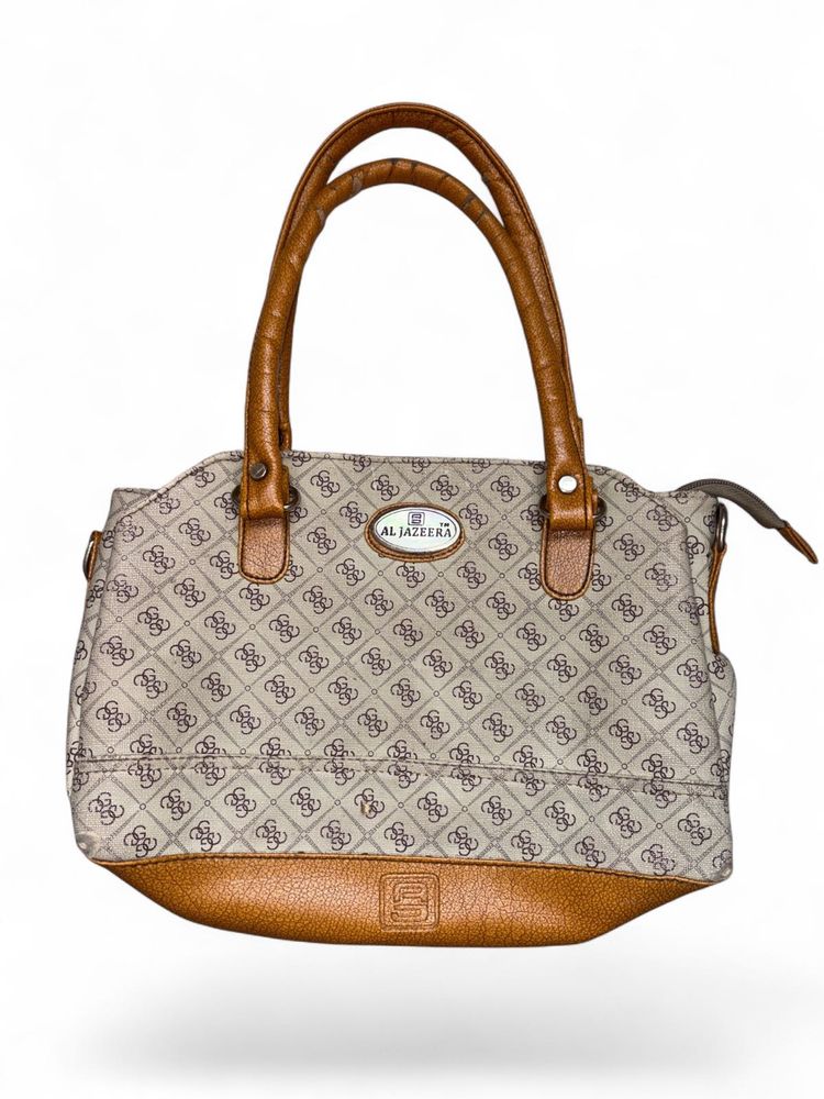 Chic Al Jazeera Shoulder Bag