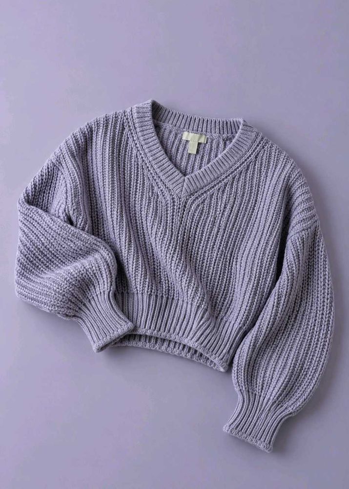 LAVENDER V-NECK CHUNKY KNIT CROPPED SWEATER