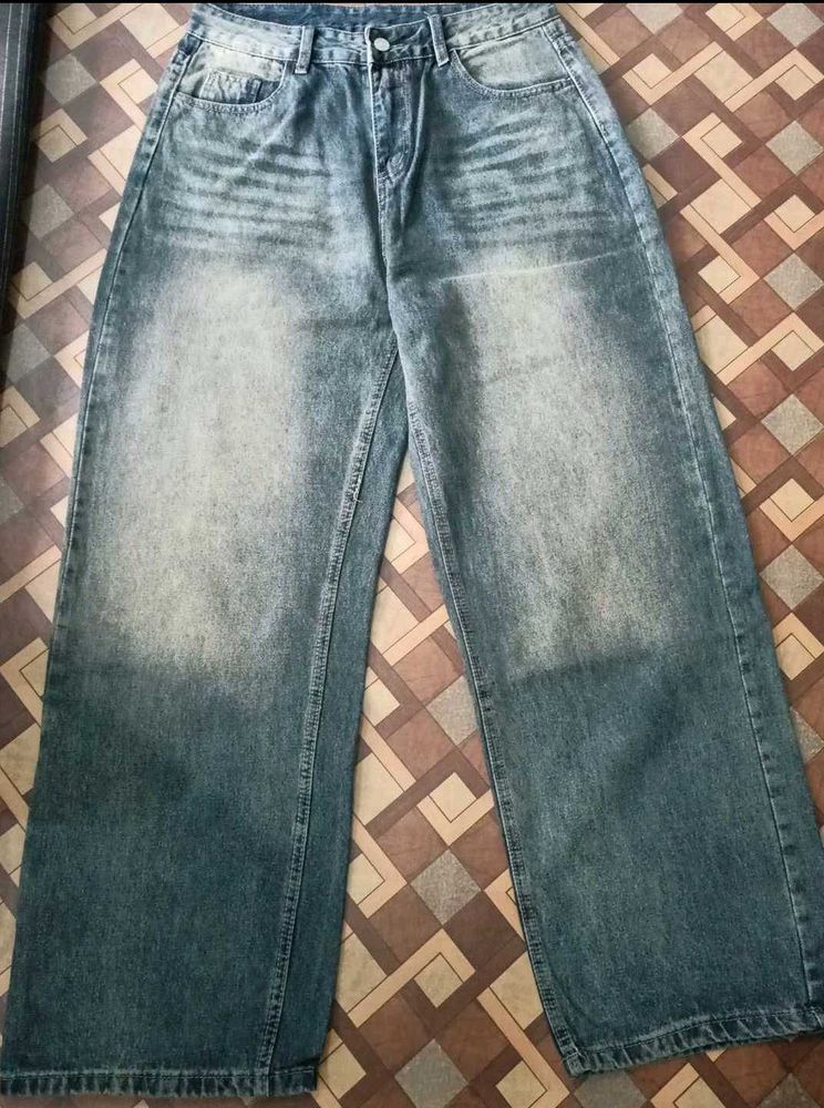 Retro-Style Oversized Wide-Leg Jeans