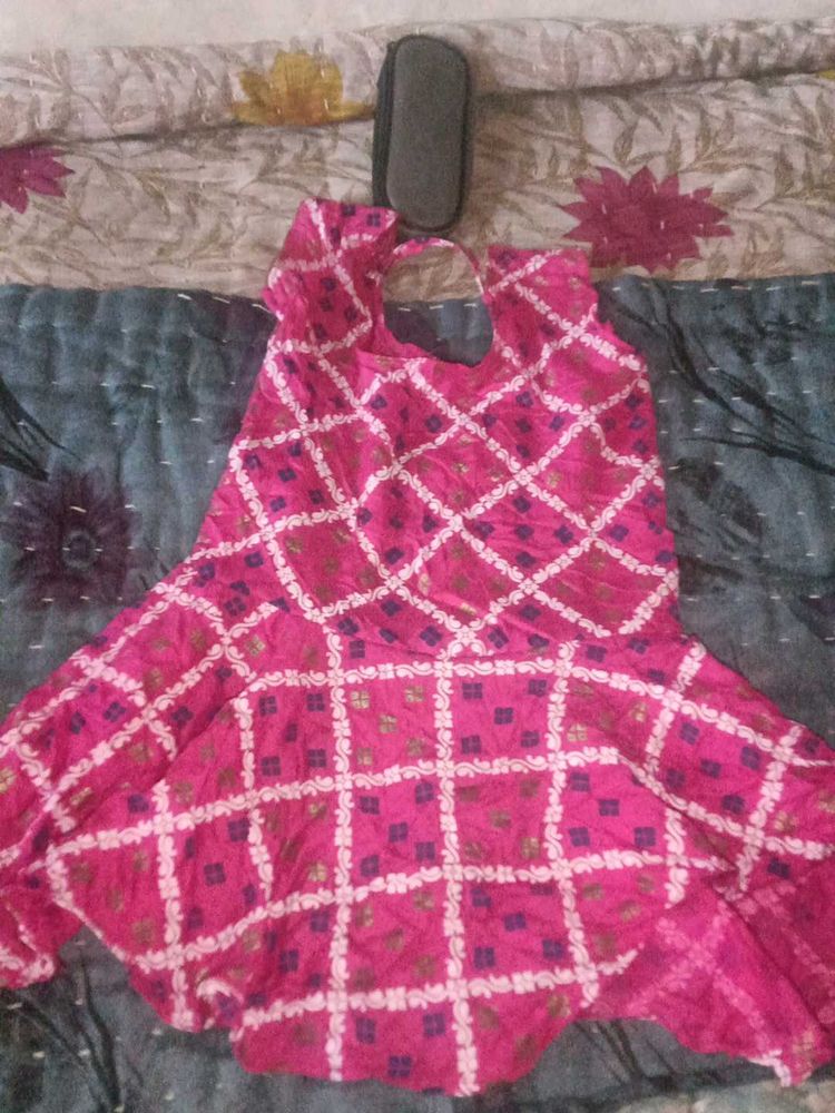 Beautiful Pink Bandhani Kurta