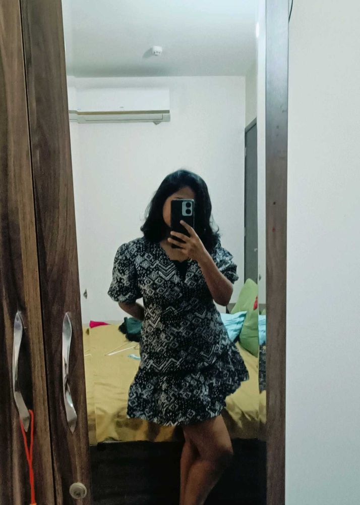 Chic Printed Wrap Dress