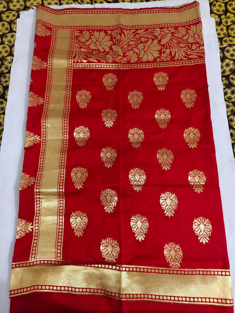 Stunning Red &amp; Gold Banarasi Silk Saree
