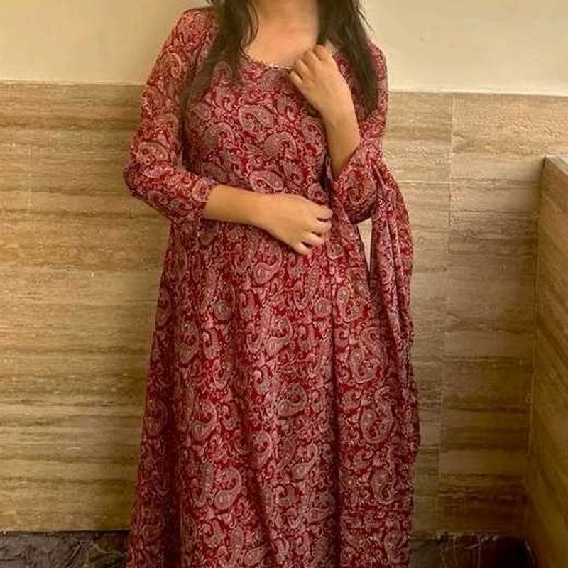Elegant Paisley Print Kurta