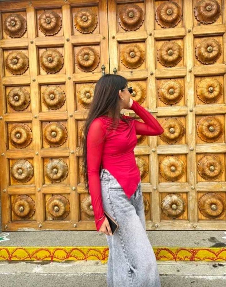 Chic Red ♥️ 🍒 haiMesh Top with Asymmetrical