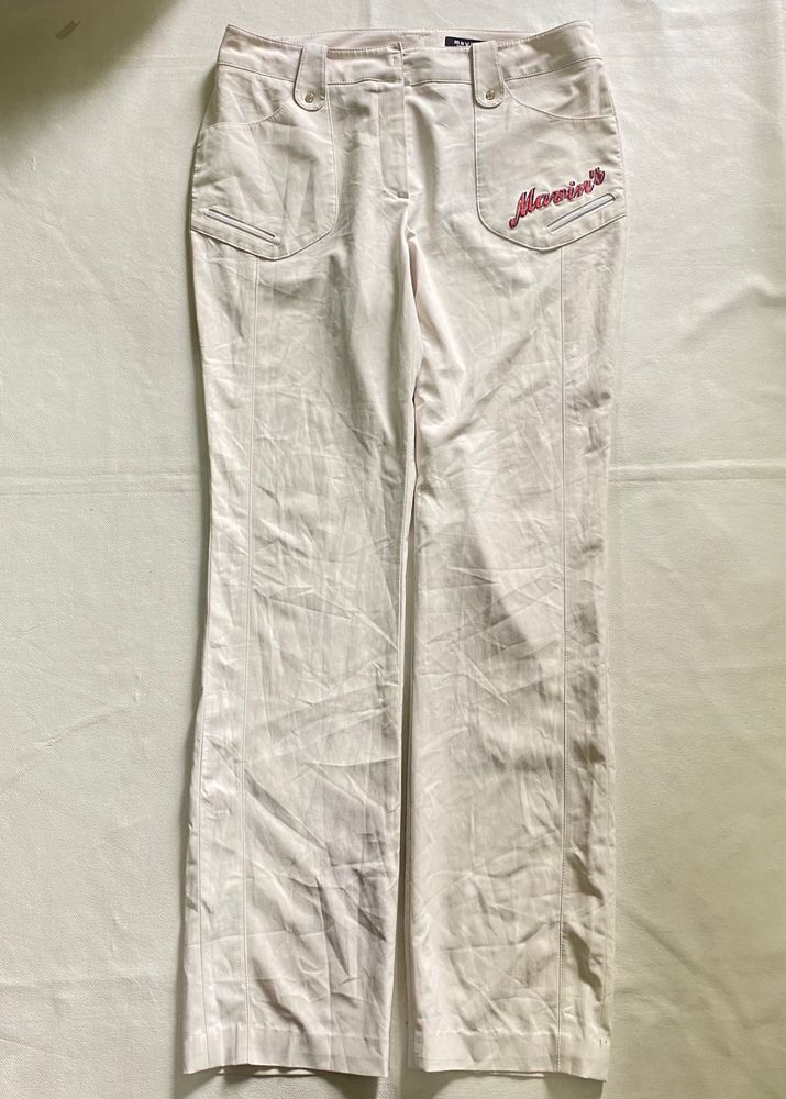 Stylish Women's Pants with Embroidered Detail