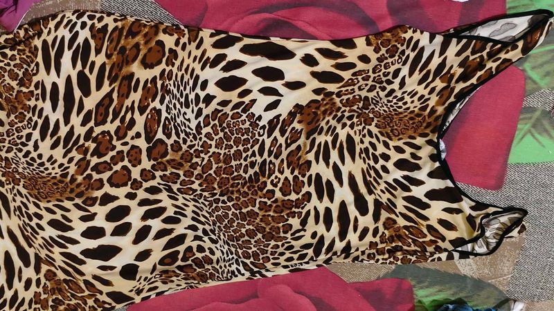 Leopard Print Sleeveless Top