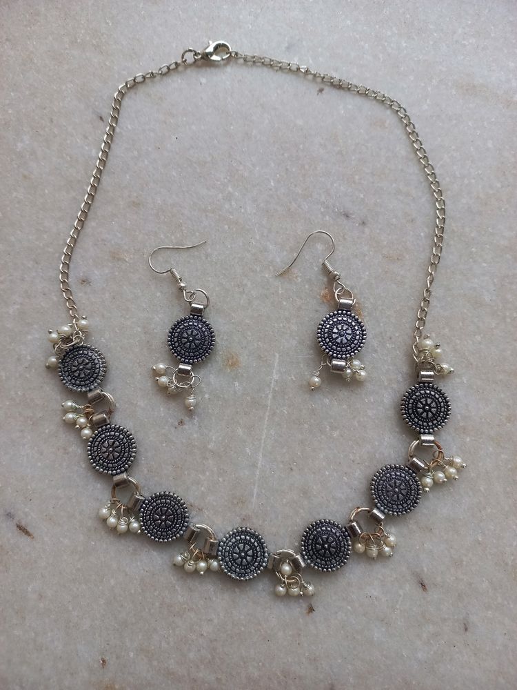 Oxodise Choker With Earrings