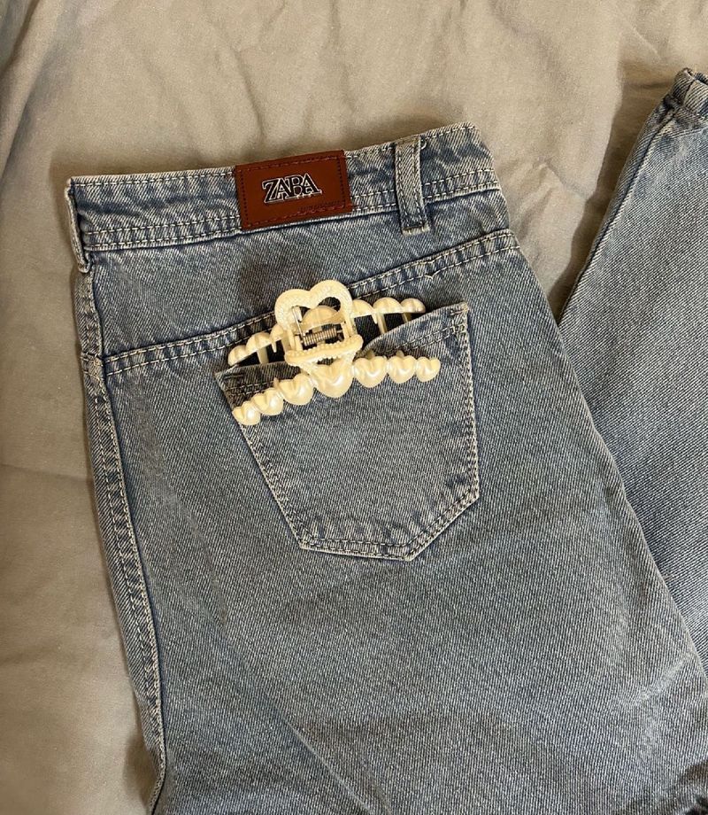 Trendy Zara Light Wash Jeans