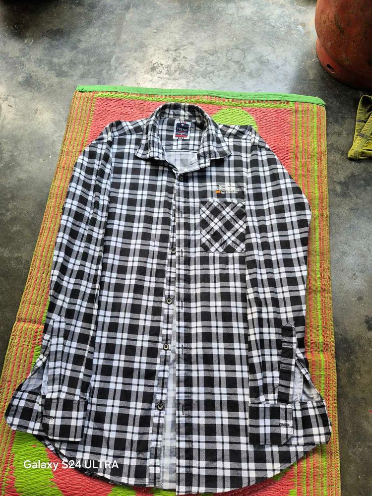 Men's Black &amp; White Plaid Shirt