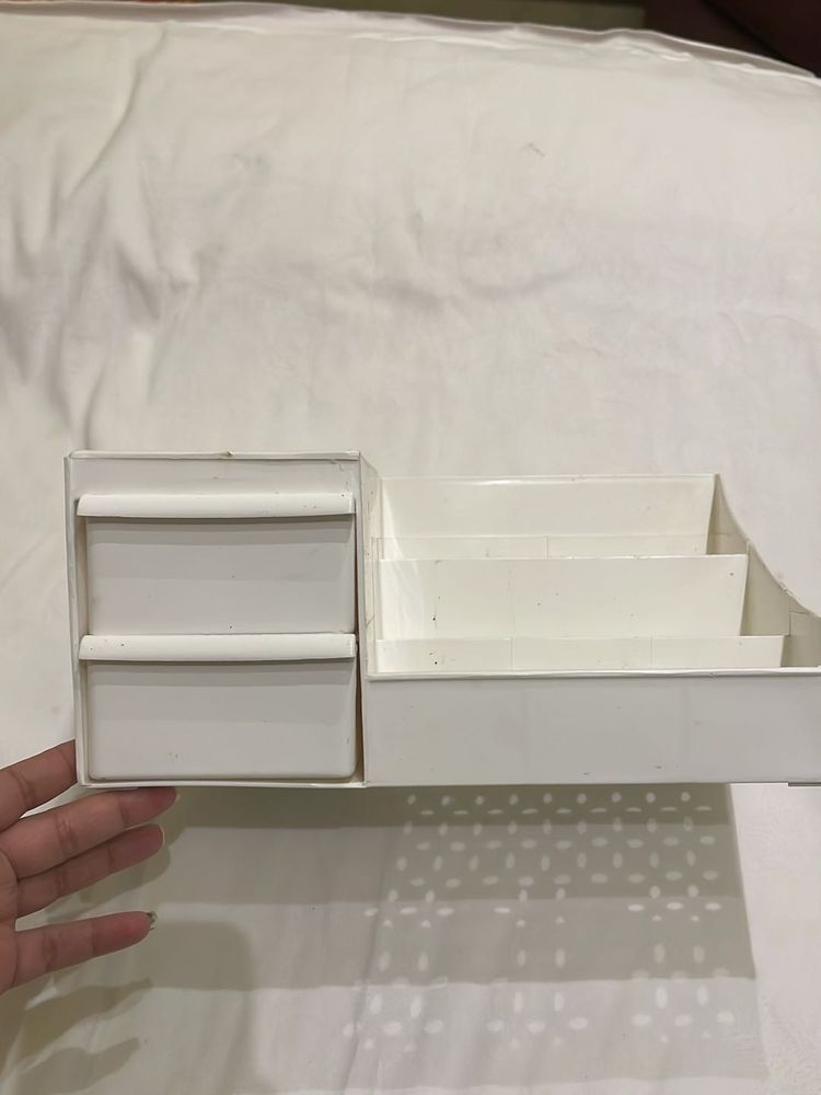 Makeup Organiser