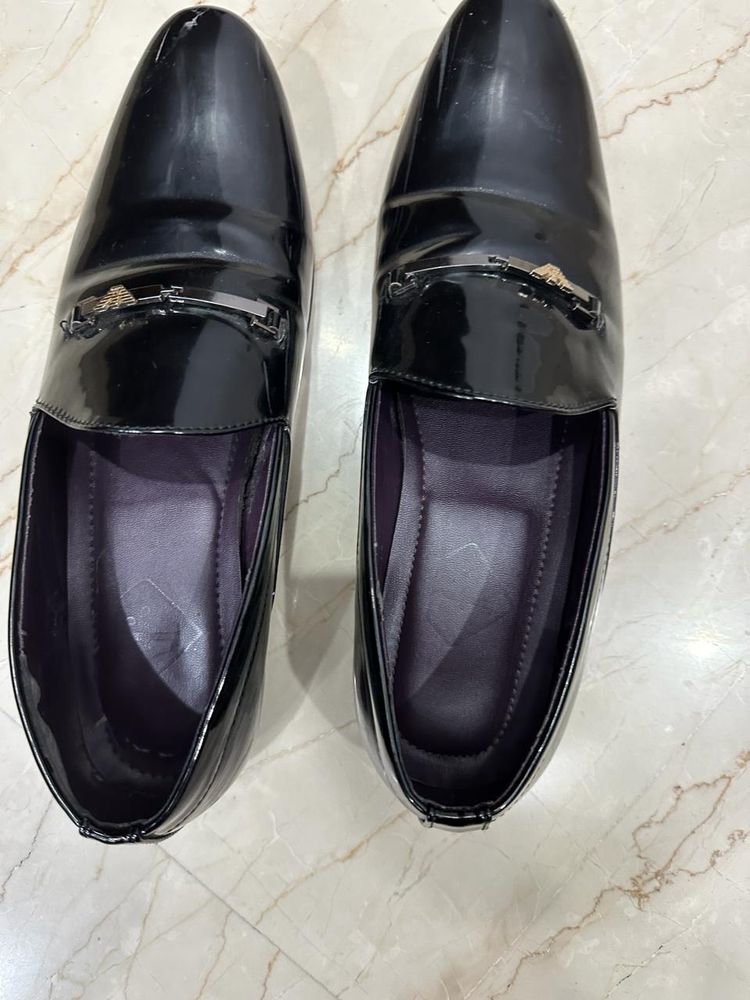 Black Shiny Shoes