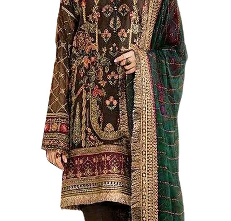 New Arrival Elegant Pakistani Article