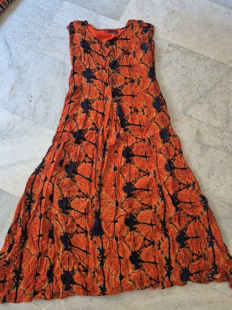 Stylish Orange &amp; Black Printed gown