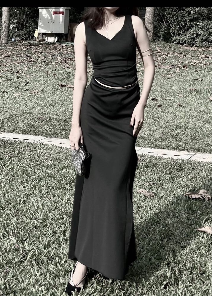 Elegant Black Maxi Dress