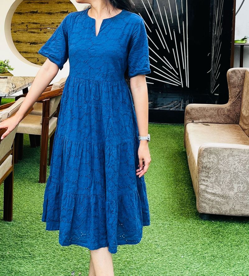Elegant Blue Tiered Midi Dress