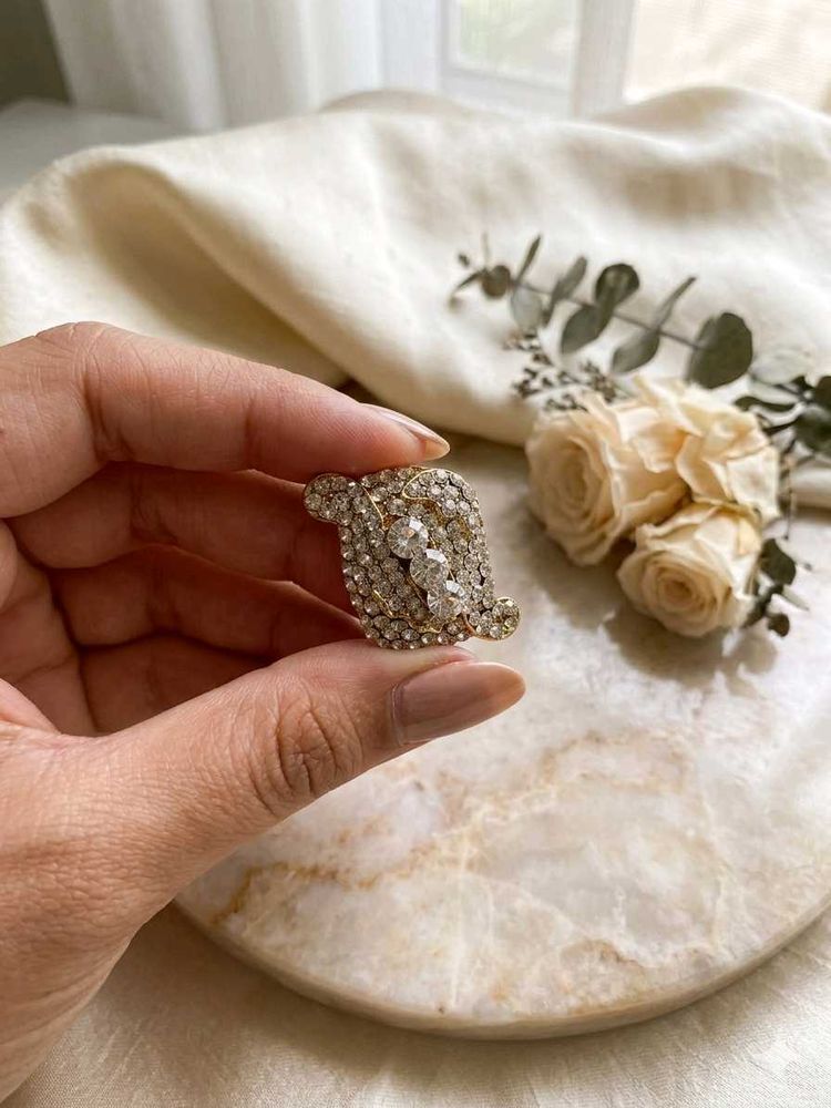 Sparkling Rhinestone Brooch