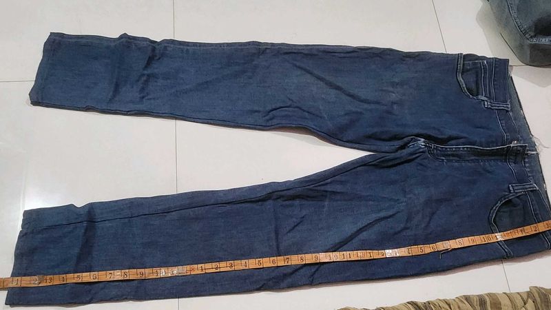 4 men jeans