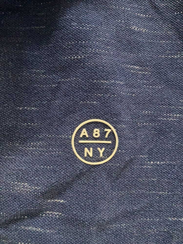 US branded T-shirt At Unexpected Price